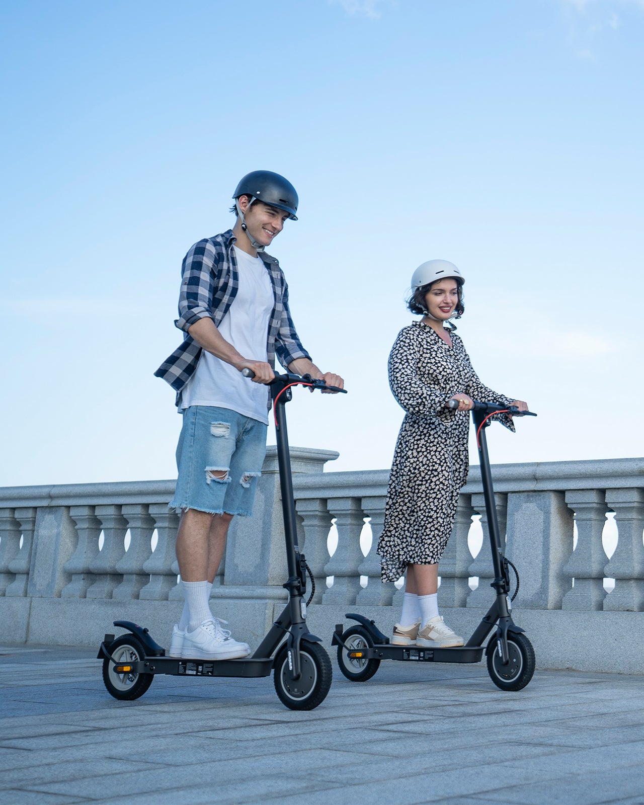 5th Wheel ES09 Foldable E-Scooter 10" Wheel